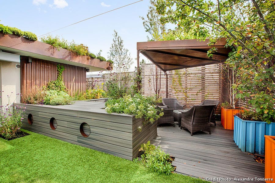 Un jardin terrasse d’inspiration maritime, sur les toits de Paris Djwebjardinportprojetissyxtremegris5-650022f24d273